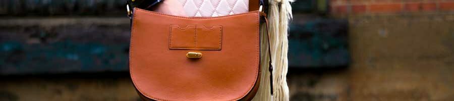 Schicke Ledertaschen und Portemonnaies für Damen